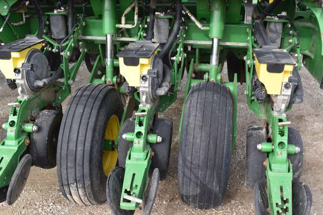 John Deere 1795 Planter, 2015