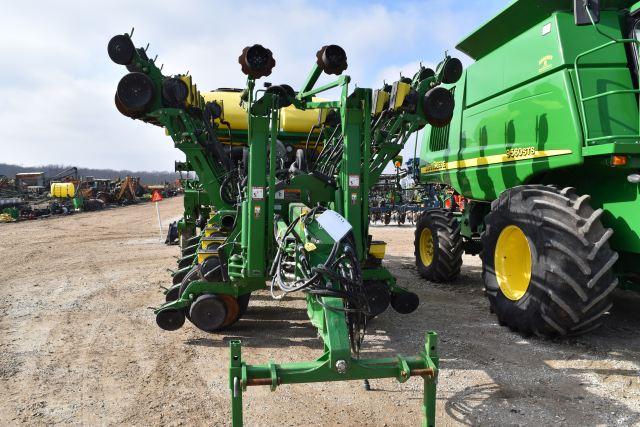 John Deere 1795 Planter, 2015