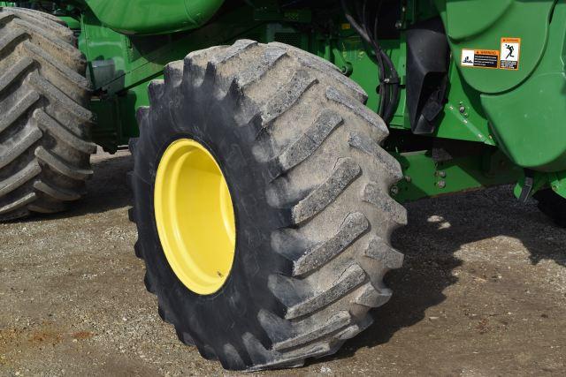 John Deere 9770 STS Combine, 2010