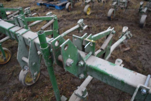 John Deere 6 Row RM C-Shank Cultivator