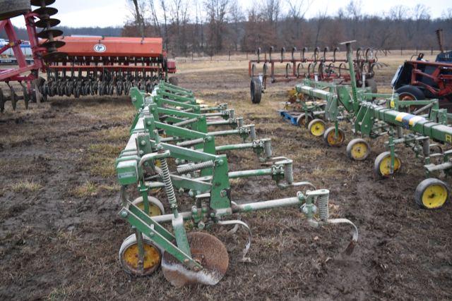 John Deere 6 Row RM C-Shank Cultivator