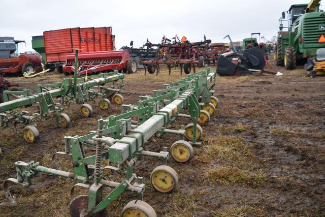 John Deere 6 Row RM C-Shank Cultivator