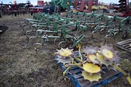 John Deere 6 Row RM C-Shank Cultivator