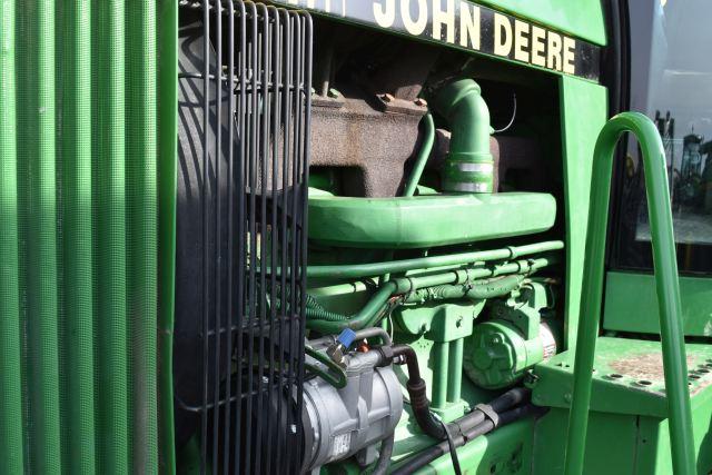 John Deere 4255 Tractor, 1989