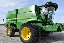 John Deere S660 Combine, 2014