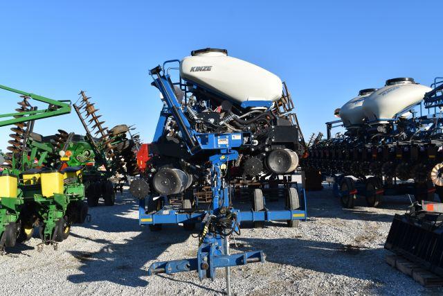 Kinze 3500 Planter