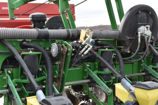 John Deere 1770 NT Planter, 2009