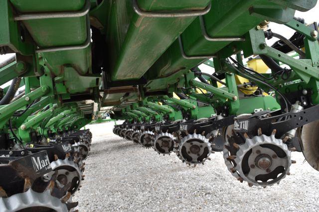 John Deere 1770 NT Planter, 2009