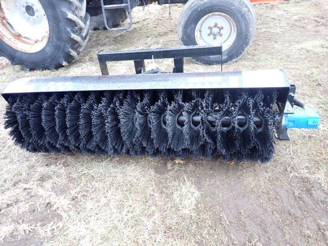 Mower King Skidsteer Broom