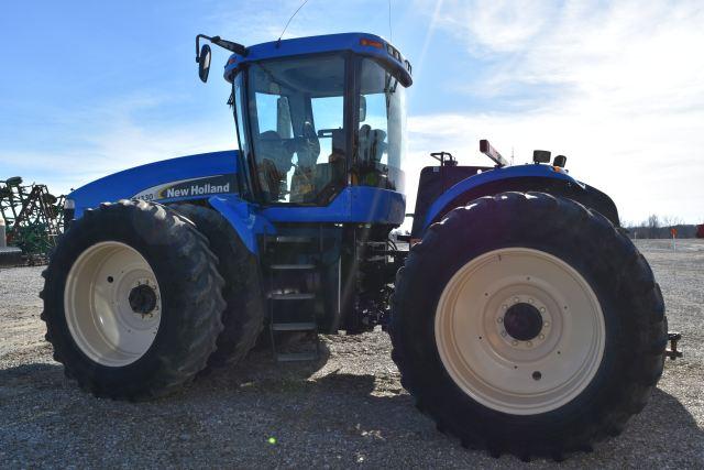 New Holland TJ330 Tractor, 2005