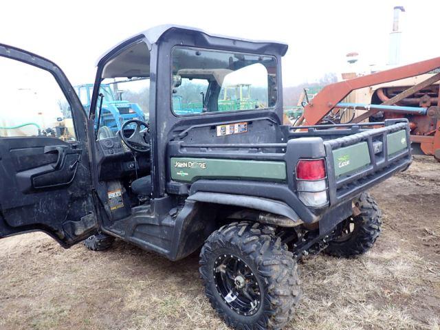 John Deere Gator