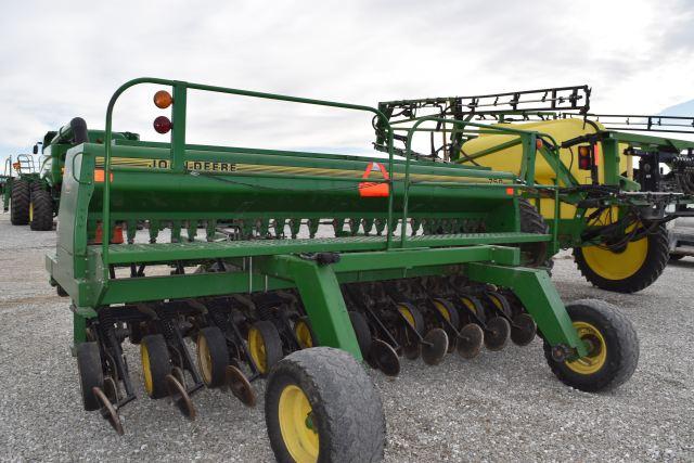 John Deere 750 No-Till Drill