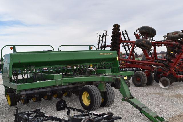 John Deere 750 No-Till Drill