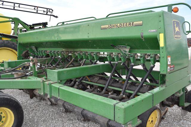 John Deere 750 No-Till Drill