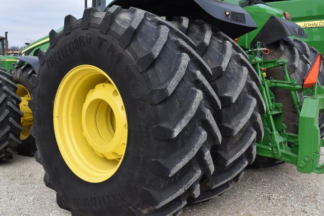 John Deere 8R340 Tractor, 2021