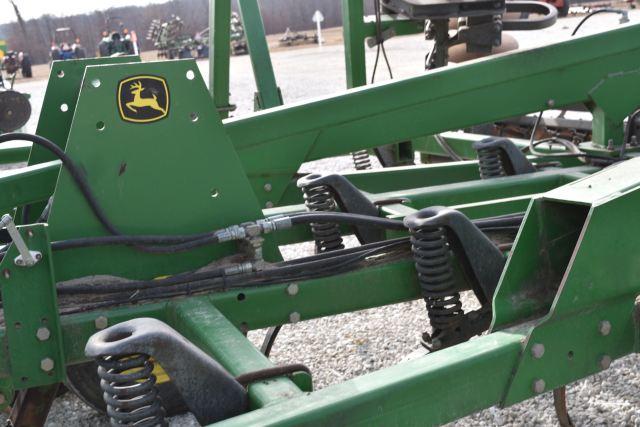 John Deere 726 Mulch Finisher