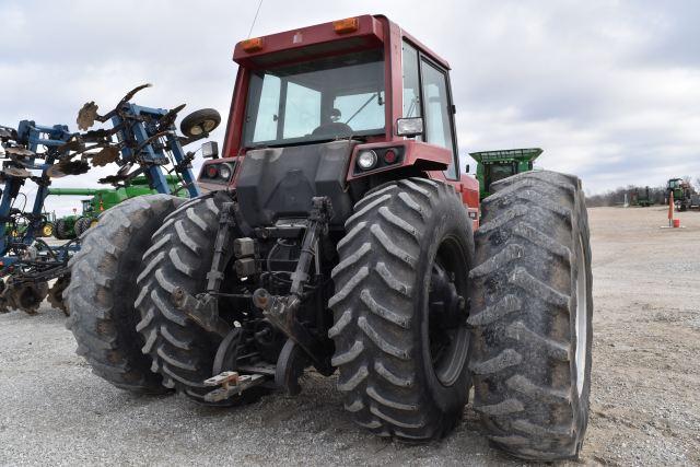 International 5288 Tractor, 1985