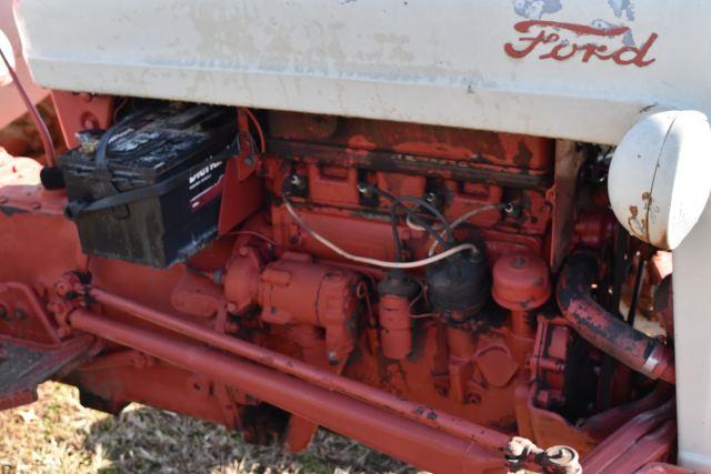 Ford 800 Tractor