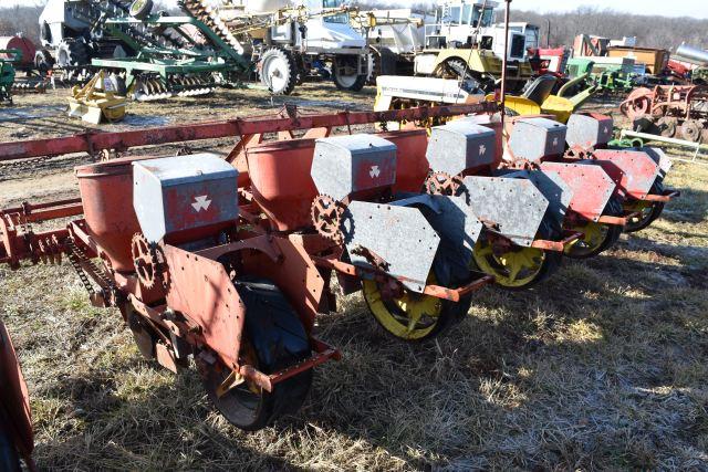 Massey Ferguson 46 Planter