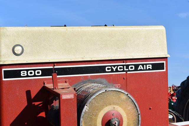 Cyclo Air 800 4 Row International Planter