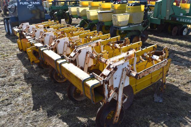 Buffalo 6 Row Cultivator