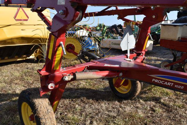 New Holland Pro Cart 1022 Hay Rake