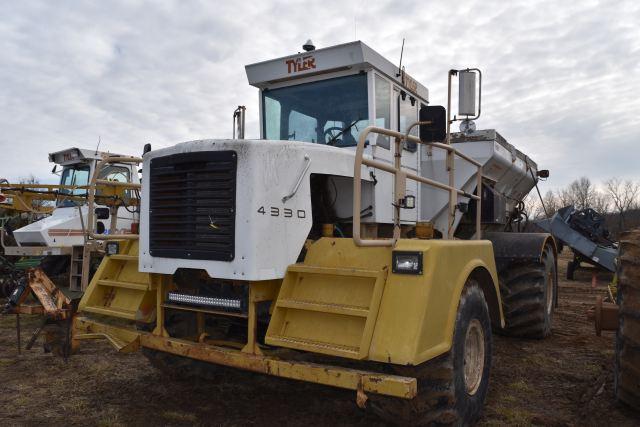 Tyler 4330 Fertilizer Truck