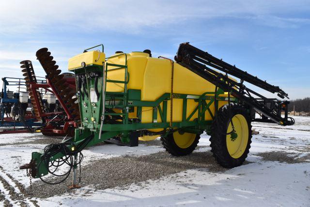 Red Bull 1600 Gallon Pull Type Sprayer