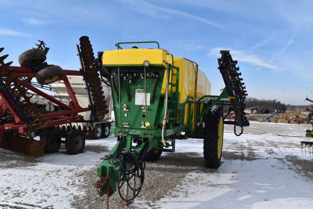 Red Bull 1600 Gallon Pull Type Sprayer