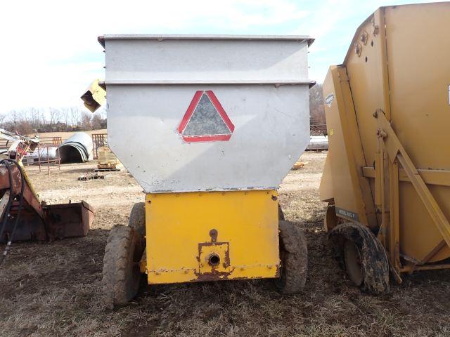 Auger Wagon Tandem Axle