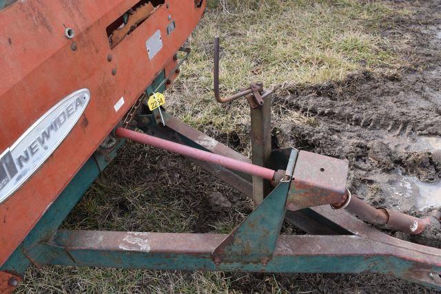 New Idea 216 Manure Spreader