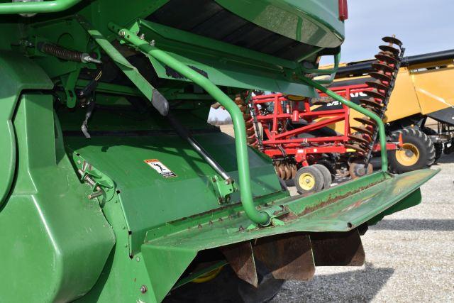 John Deere 9760 Combine, 2005