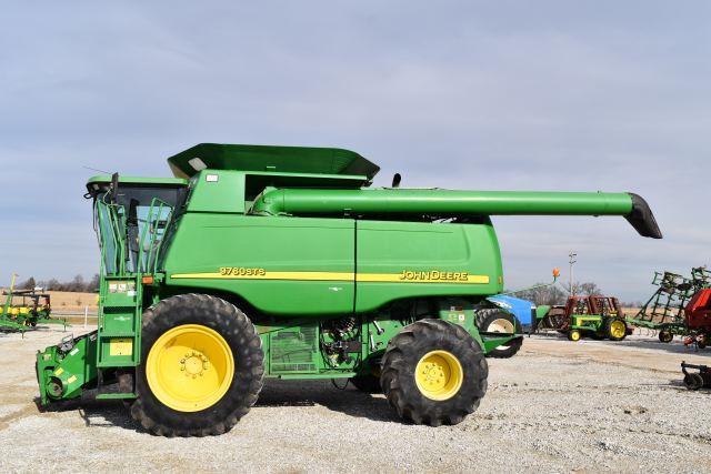 John Deere 9760 Combine, 2005