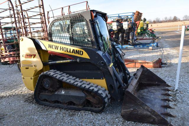 New Holland C227 Skidsteer