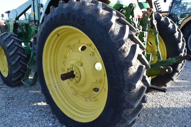 John Deere 7410 Loader Tractor