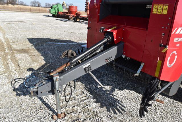 Massey Ferguson 1745 Baler, 2019