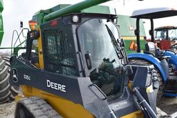 John Deere 325G Skidsteer