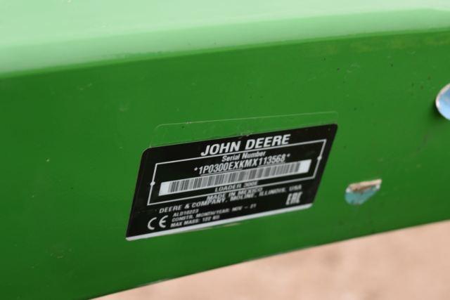 John Deere 3032E Tractor, 2022