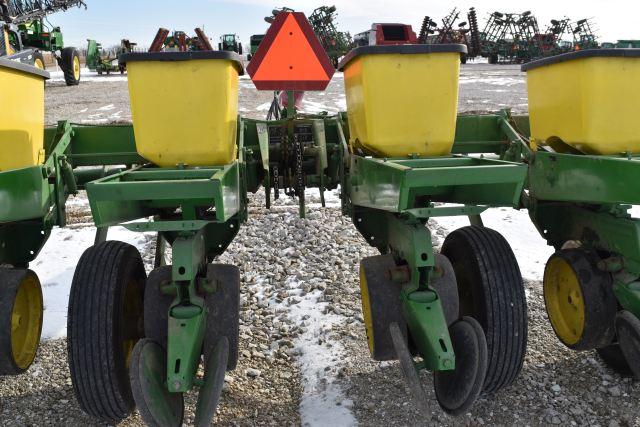 John Deere 7000 Planter