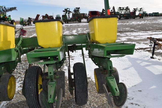 John Deere 7000 Planter