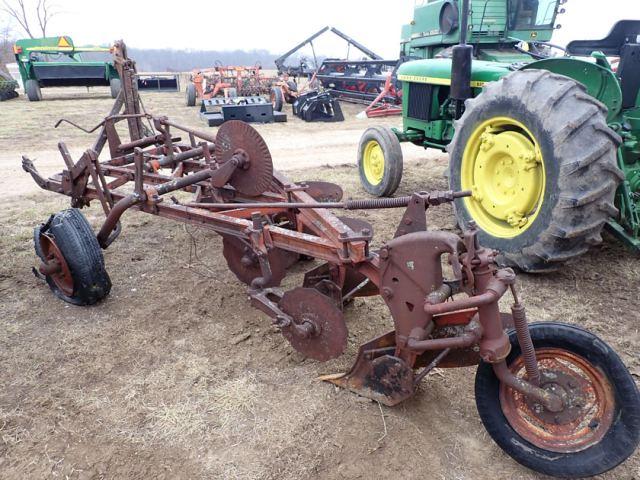 Pull Type 4 Bottom Plow