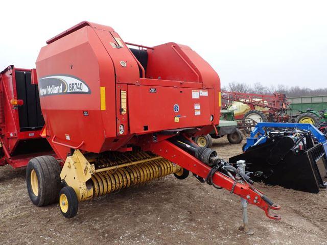 New Holland BR740 Baler, 2003