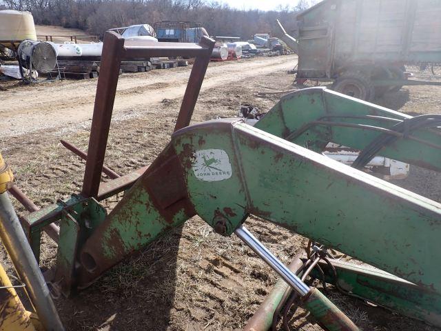 John Deere 48 Loader