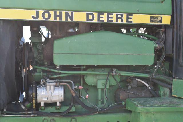 John Deere 4850 Tractor