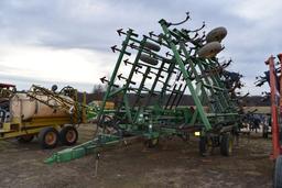 John Deere 980 Field Cultivator