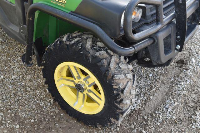 John Deere 855D Gator