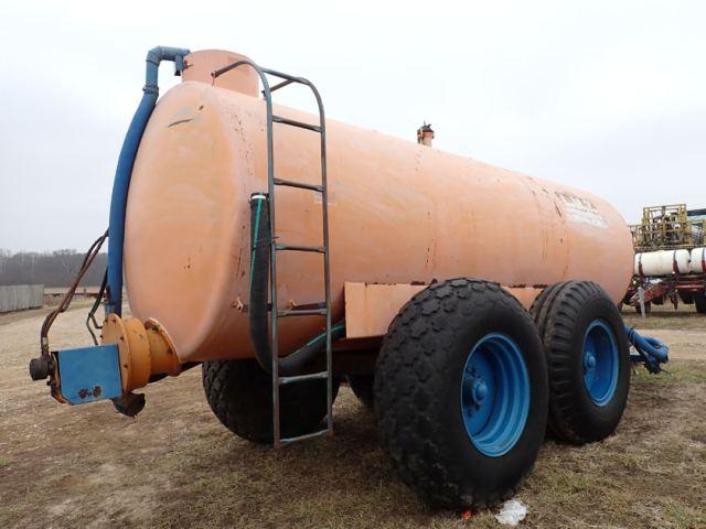 LMT 3350 Tank Spreader