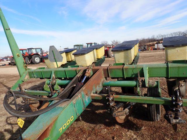 John Deere 7000 Planter