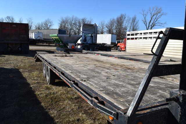 2009 Lonestar Gooseneck Flatbed Trailer