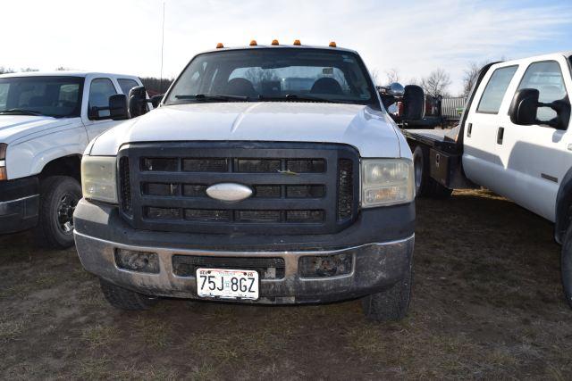 2007 Ford F350 XL Truck